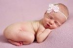Родить девочку во сне — толкование по соннику