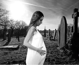 К чему снится кладбище беременной сонник