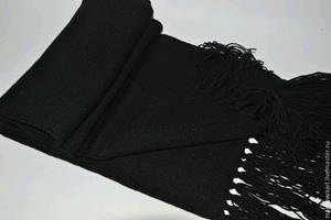 Чёрный шарф